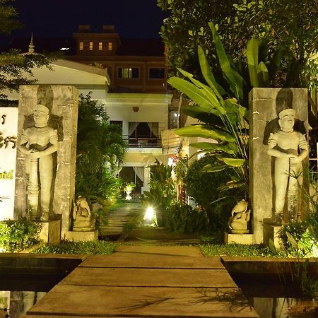 Ropanha Boutique Hotel Sihanoukville Exterior foto