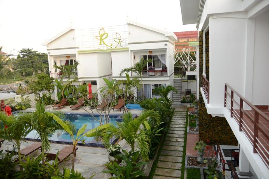 Ropanha Boutique Hotel Sihanoukville Exterior foto