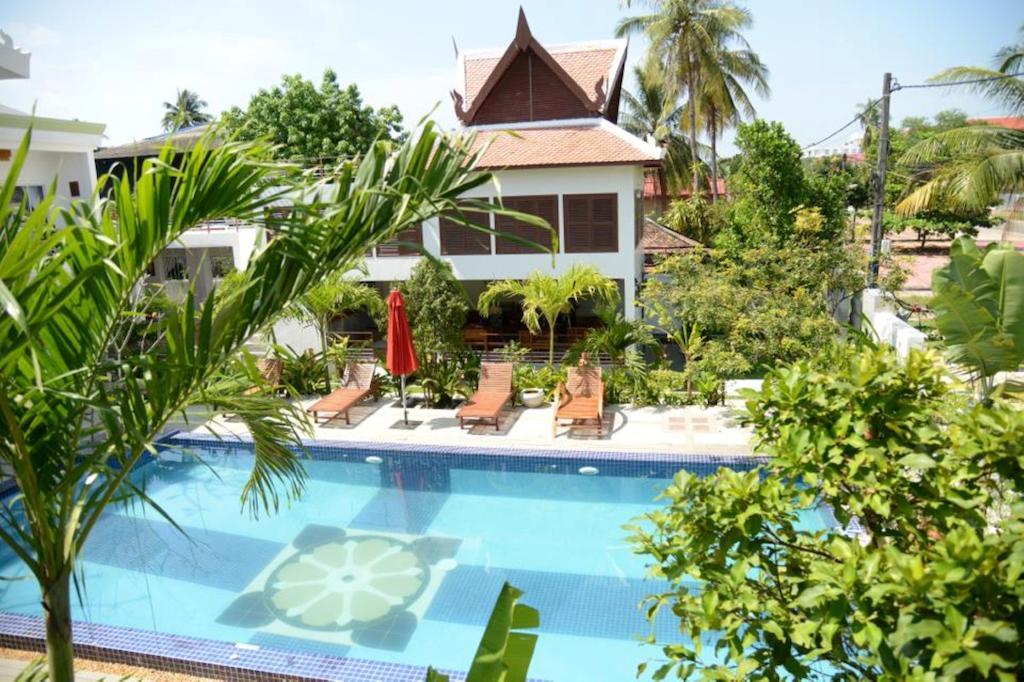 Ropanha Boutique Hotel Sihanoukville Exterior foto
