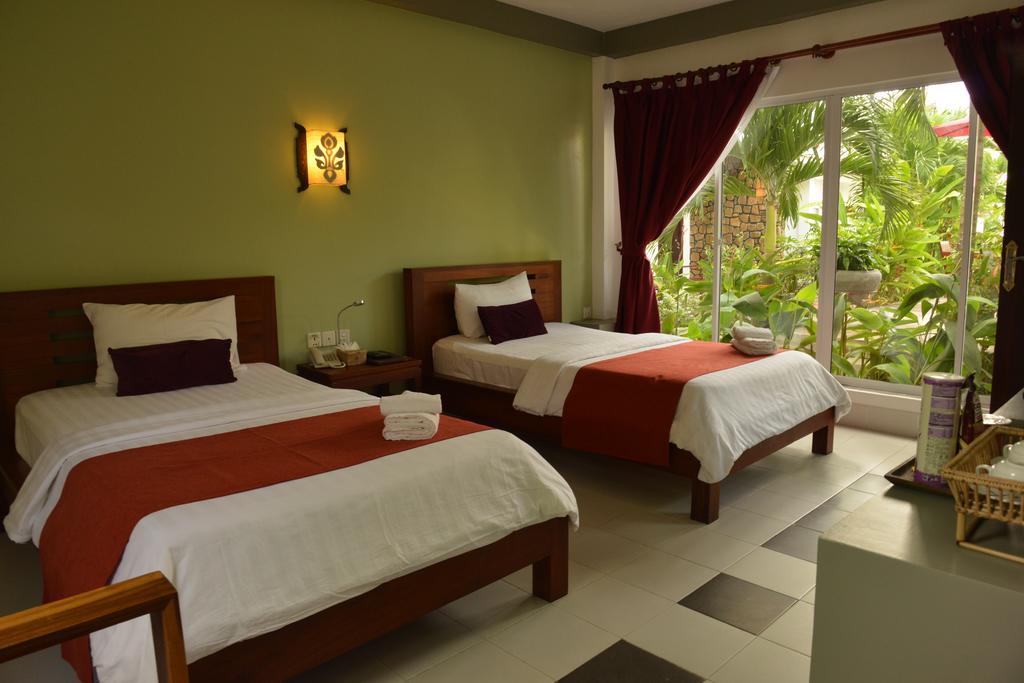 Ropanha Boutique Hotel Sihanoukville Exterior foto
